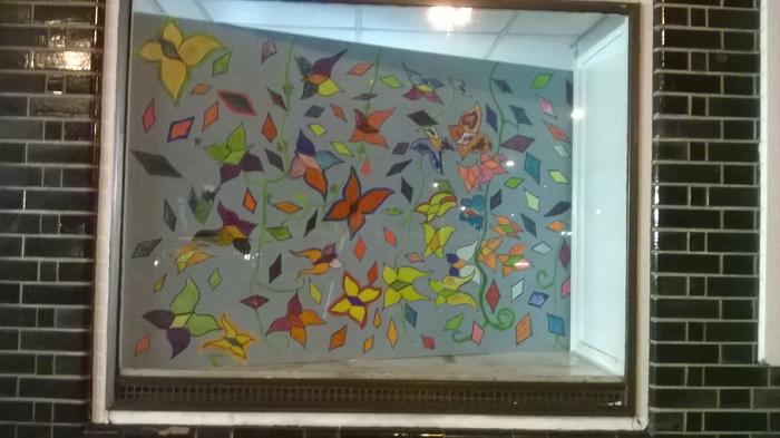 Many thanks to Dave Thomas and TfL, Transport for London for permitting the use of empty space for the children of Windermere Road and emerging art over the underground. Diamonds & Butterflies mural design, led by Isabella Wesoly at MaKing Murals in West London